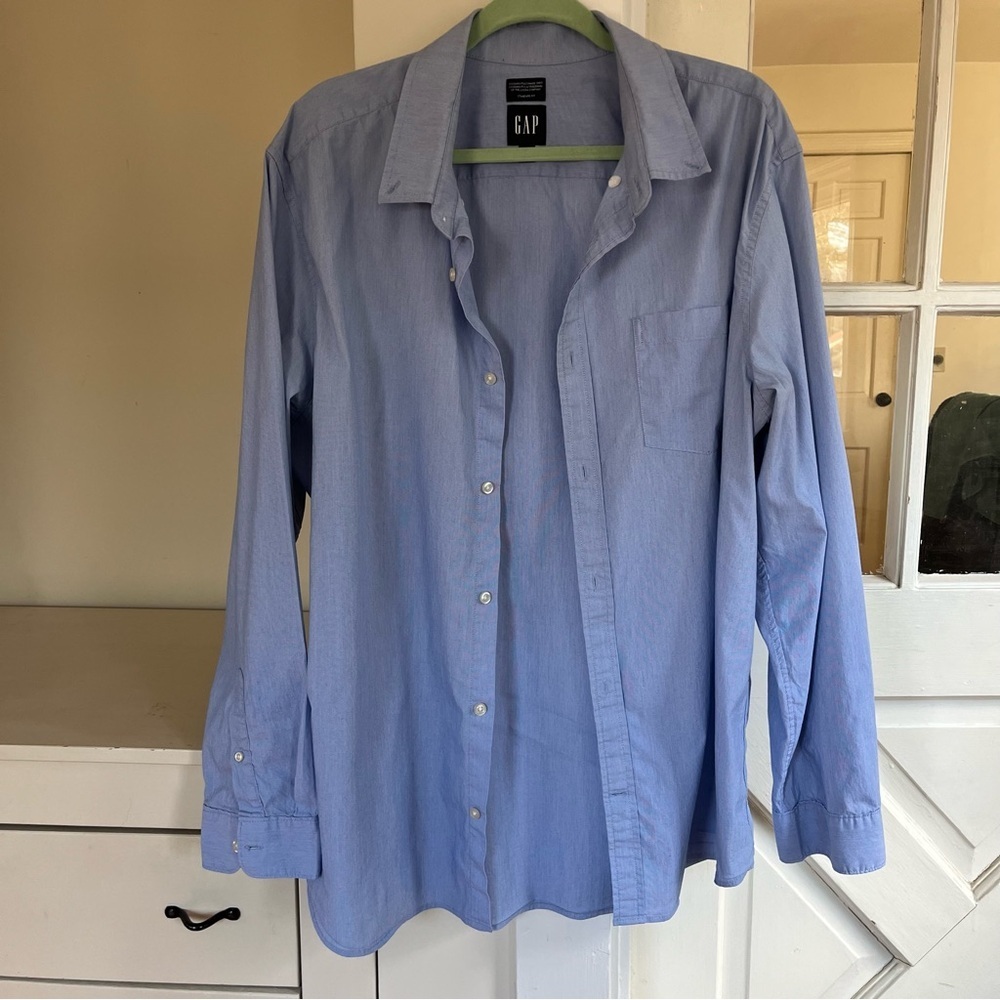 Gap Men's Button Down Casual Shirt